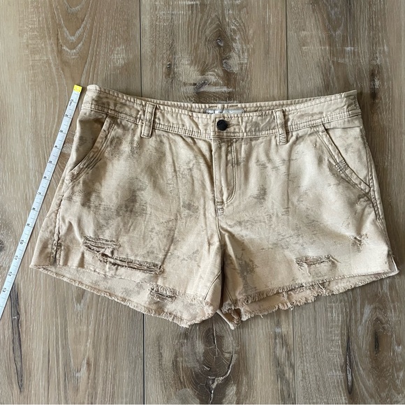 Free People Distressed Cutoff Short - Picture 13 of 13